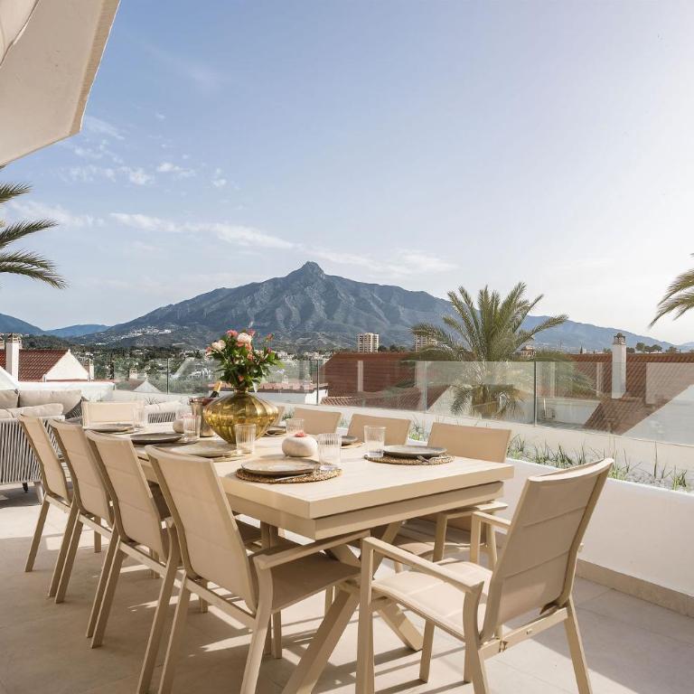 5 BR Luxury apt w Pool, garage and amazing views - Apartment - 1