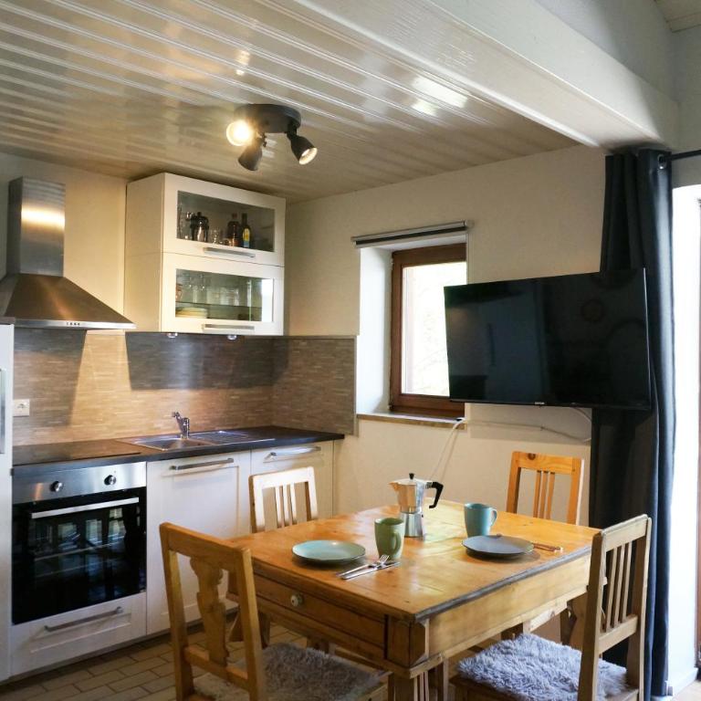 BERG & WALD Ferienwohnungen - Apartment mit 1 Schlafzimmer und Gartenblick - 11