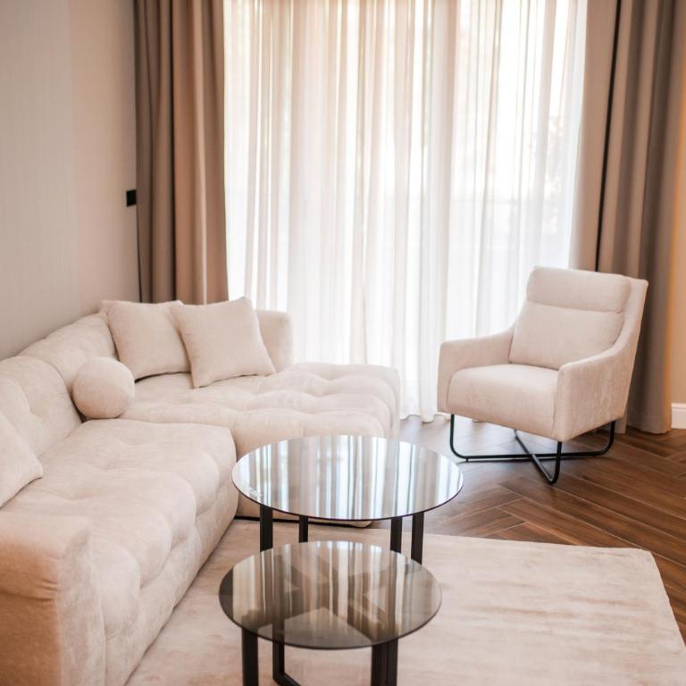 Ideal Apartments - Royal Apartment with City View - 4