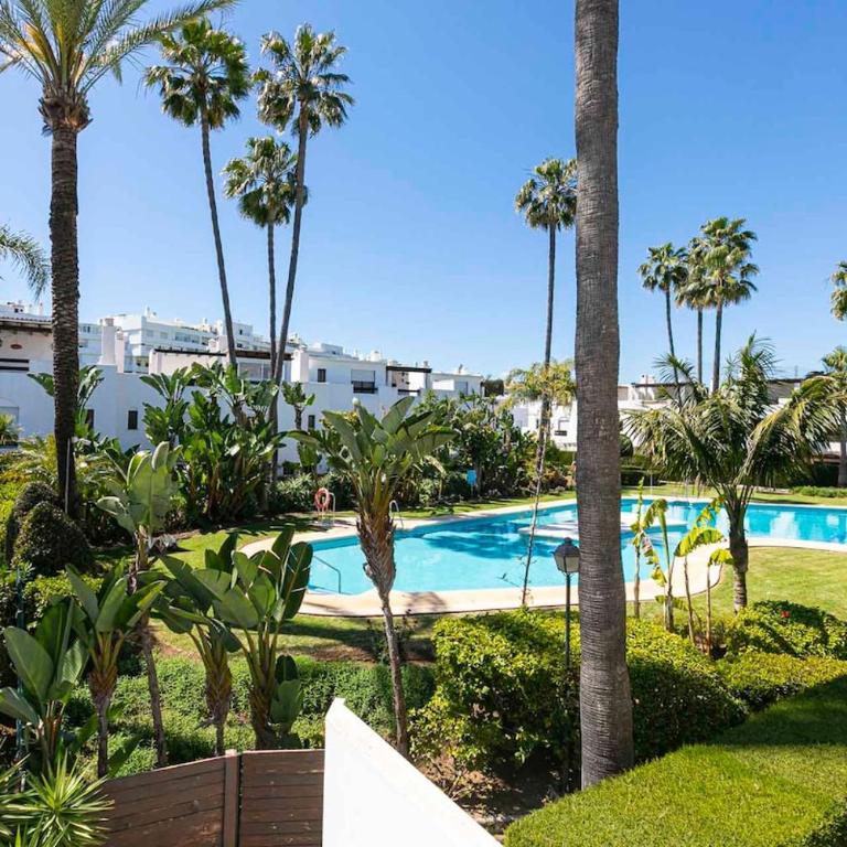 MARBELLA HOME RENTALS - Beachside, 3BR Townhouse - Casa de 3 dormitorios - 15