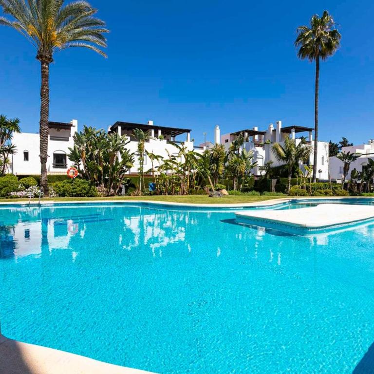 MARBELLA HOME RENTALS - Beachside, 3BR Townhouse - Casa de 3 dormitorios - 28