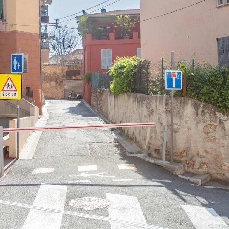 #45 Staywizus - Quiet chic 5mins walk to port and beach AC Wifi - Appartement 1 Chambre - 15