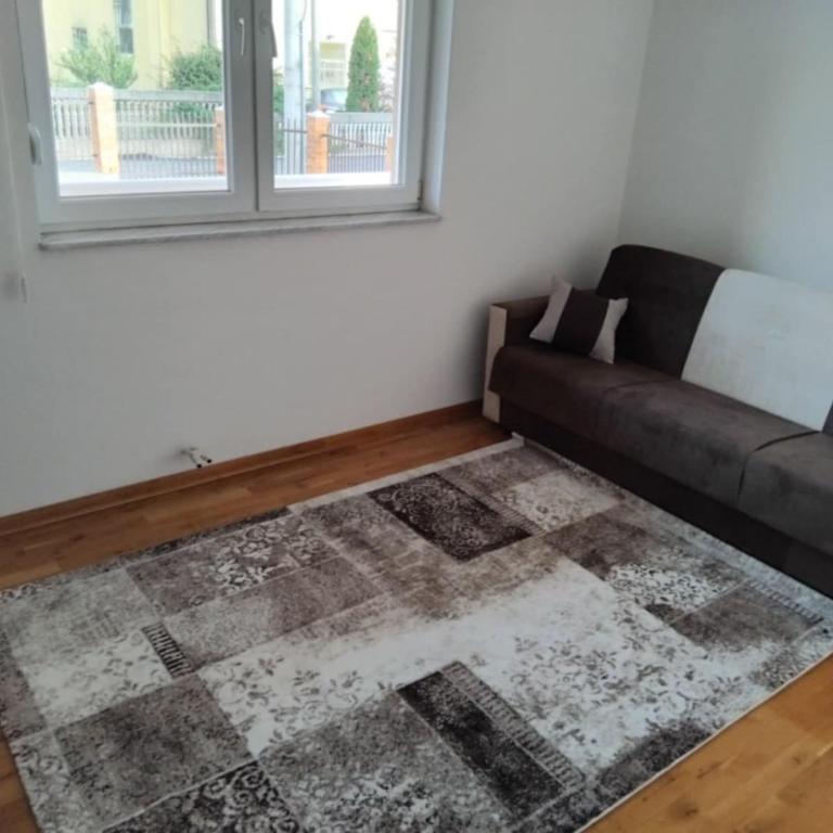 Kuca Ilidza - Four-Room Apartment - 1
