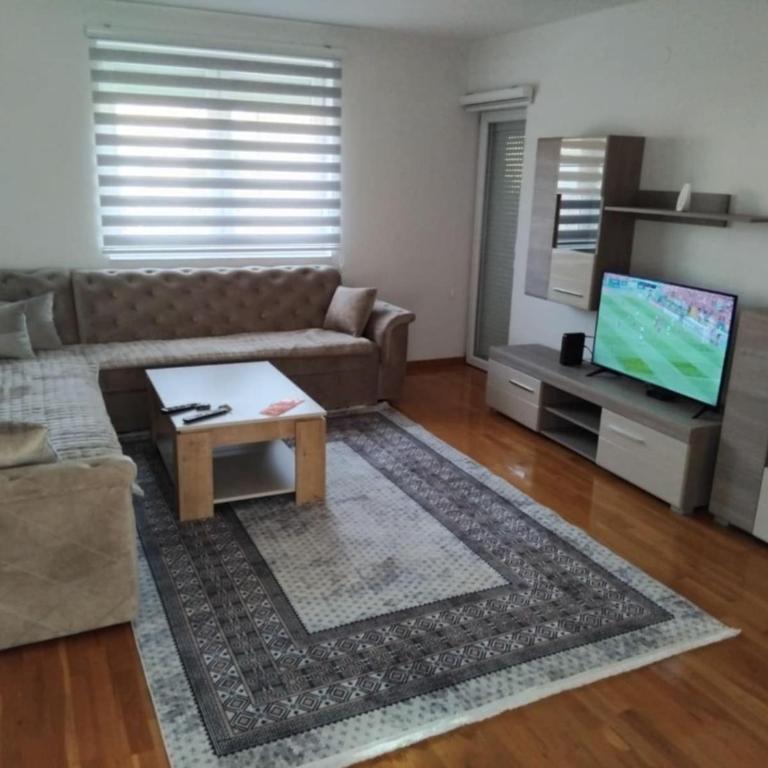 Kuca Ilidza - Four-Room Apartment - 3