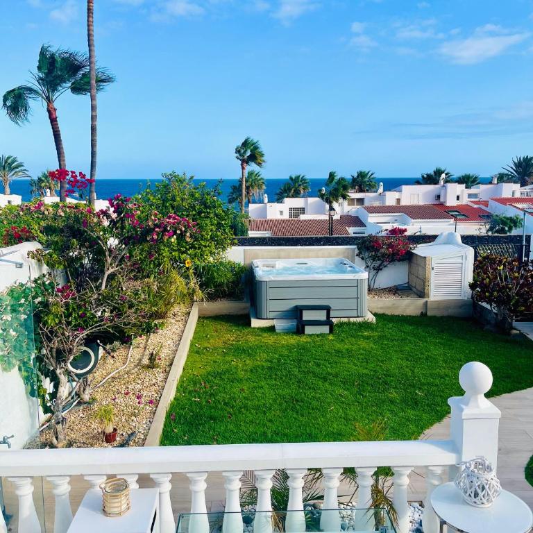 Luxury Villa with sea view, private jacuzzi & heated pool - Villa - 5