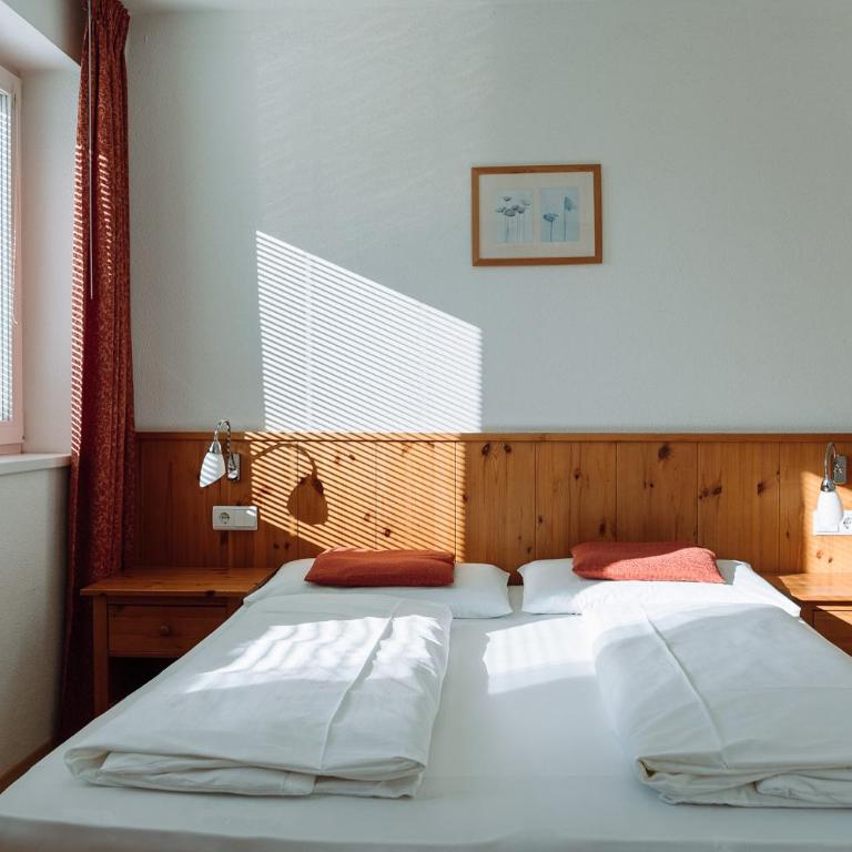 Apartments Mühlegg - Two-Bedroom Apartment with Balcony - 20