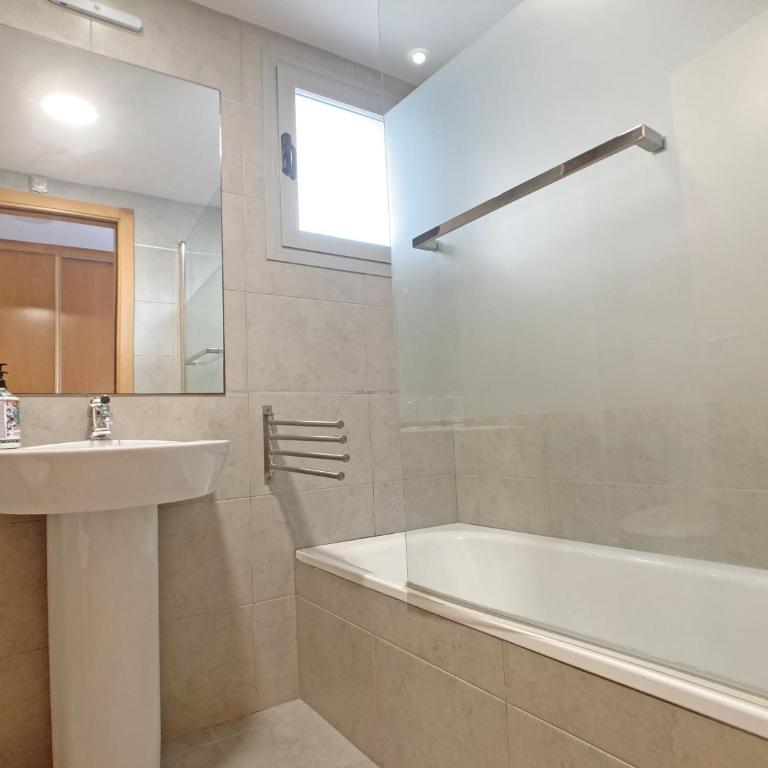 Spanish Connection - Frontal al Mediterraneo - Apartamento de 2 dormitorios con vistas - 28