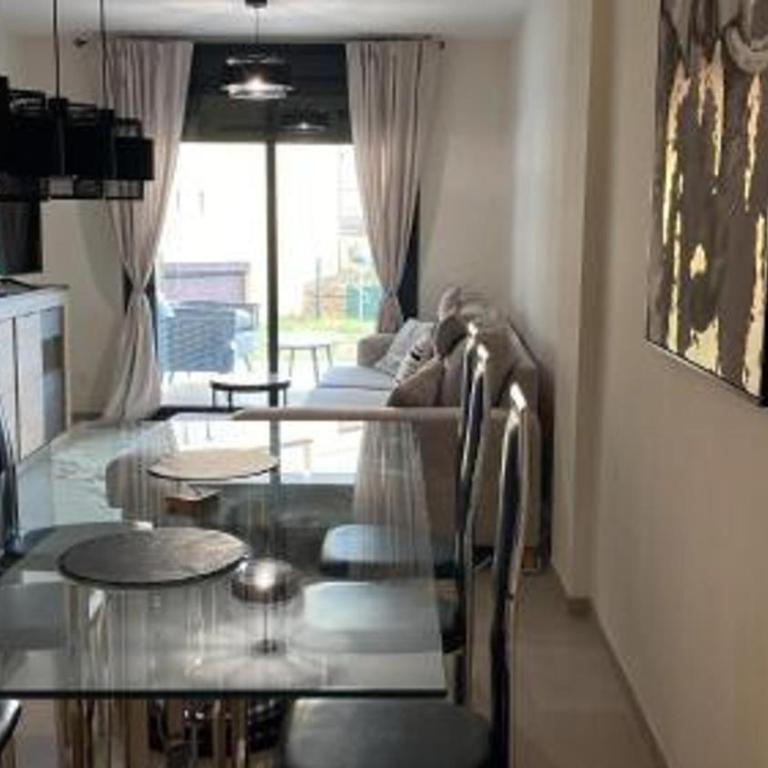 6 Guests - 3 Bedrooms - Private Garden - Pool - Apartamento - 7