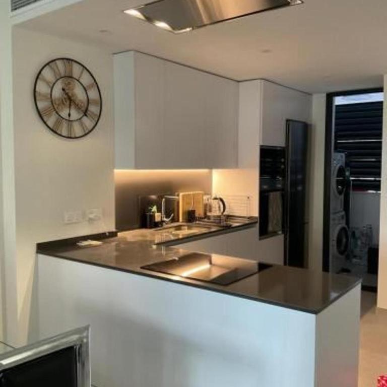 6 Guests - 3 Bedrooms - Private Garden - Pool - Apartamento - 16
