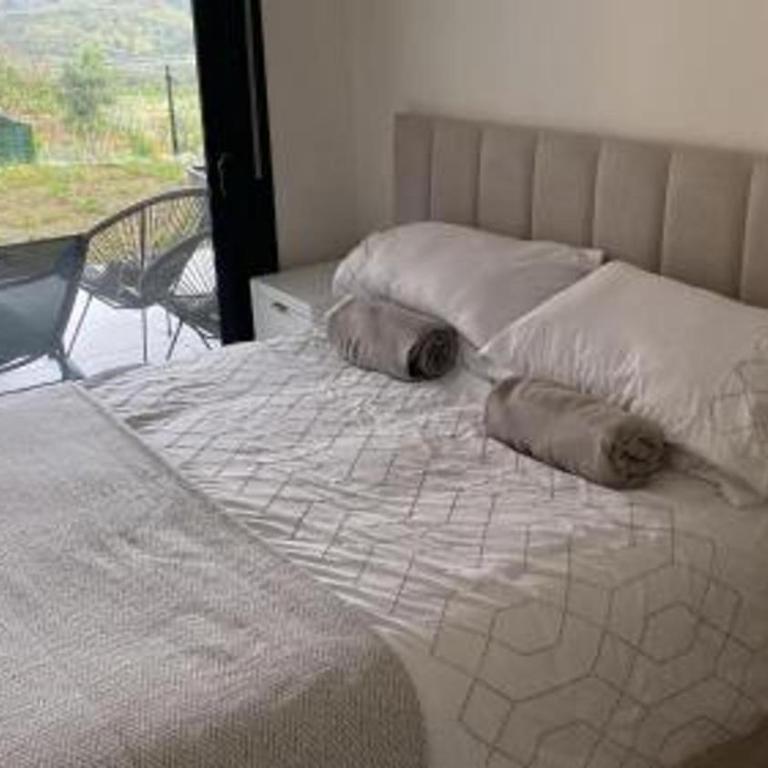 6 Guests - 3 Bedrooms - Private Garden - Pool - Apartamento - 4