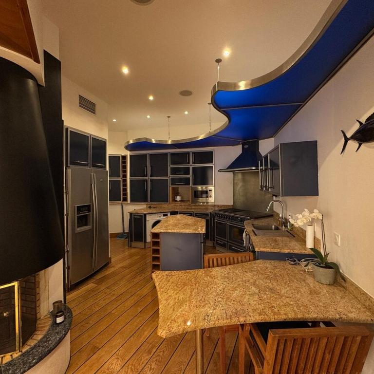 Seaside Serenity, Portside Apartment - Appartement 3 Chambres avec Vue sur le Port - 33