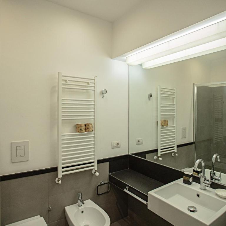 OperaDreams2 - Camera Matrimoniale con Bagno Privato - 4