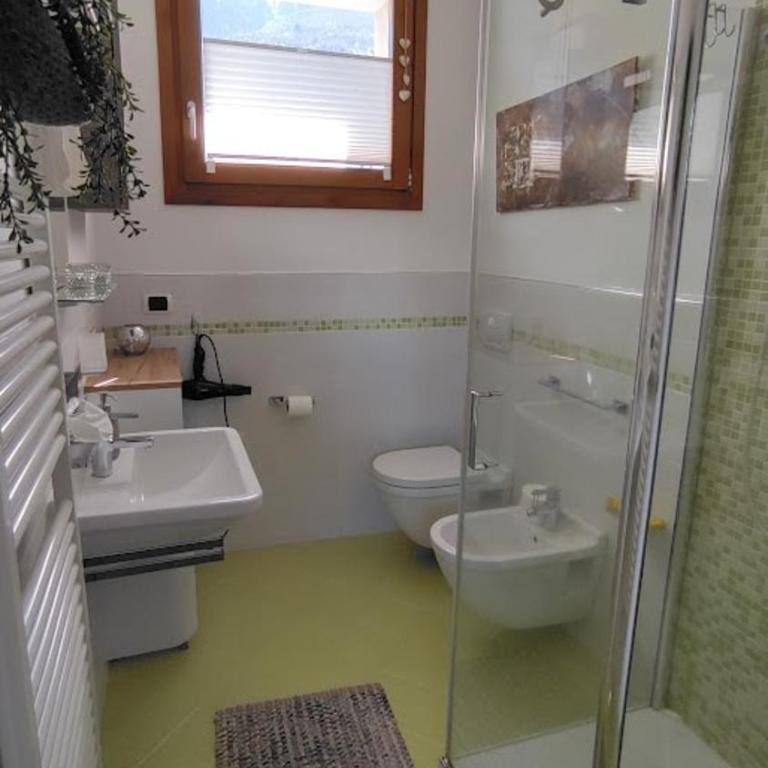 Panoramica Lake view Apartment with Terrace, 2 BR - Appartamento con 2 Camere da Letto e Vista Lago - 11
