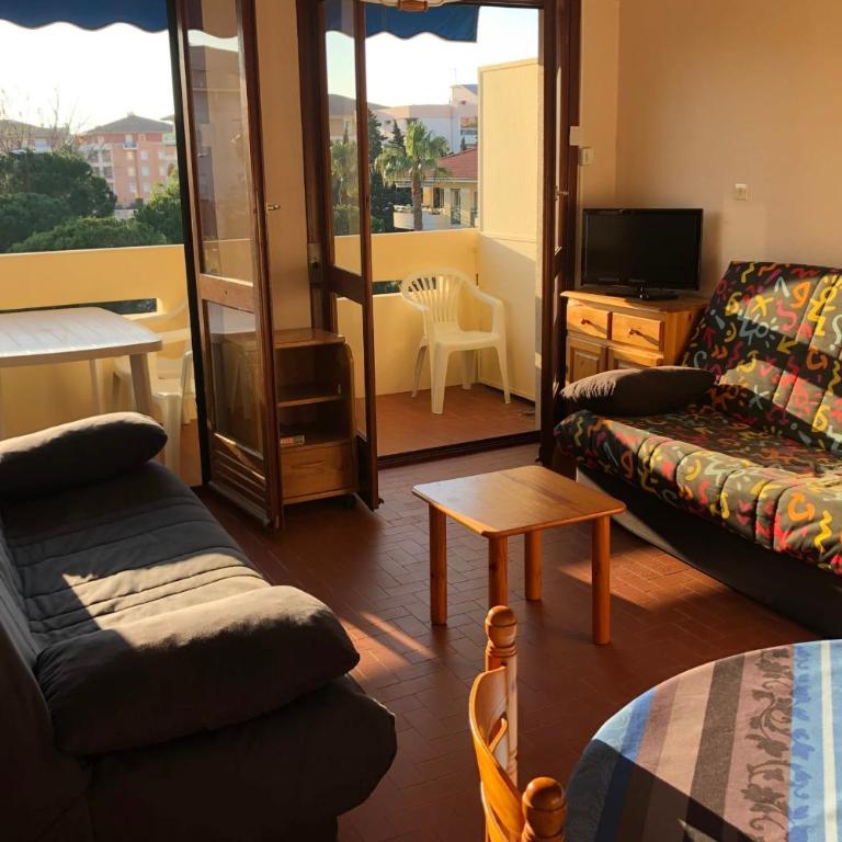 Spacious studio of 40 m2 with balcony in Fréjus - Estudio - 1