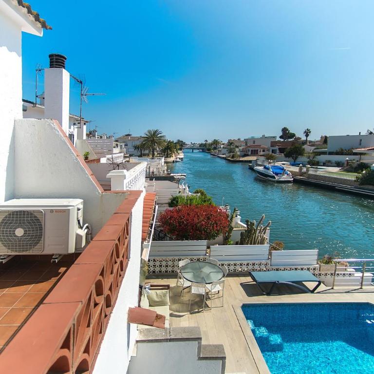 WELCS CASA 242 EMP con terraza y acceso al muelle - Casa - 23