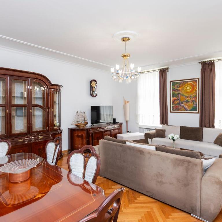 Royal Meeting Point - Heart of Sarajevo with a VIEW - Obiteljski apartman sa dvije spavaće sobe s pogledom - 40