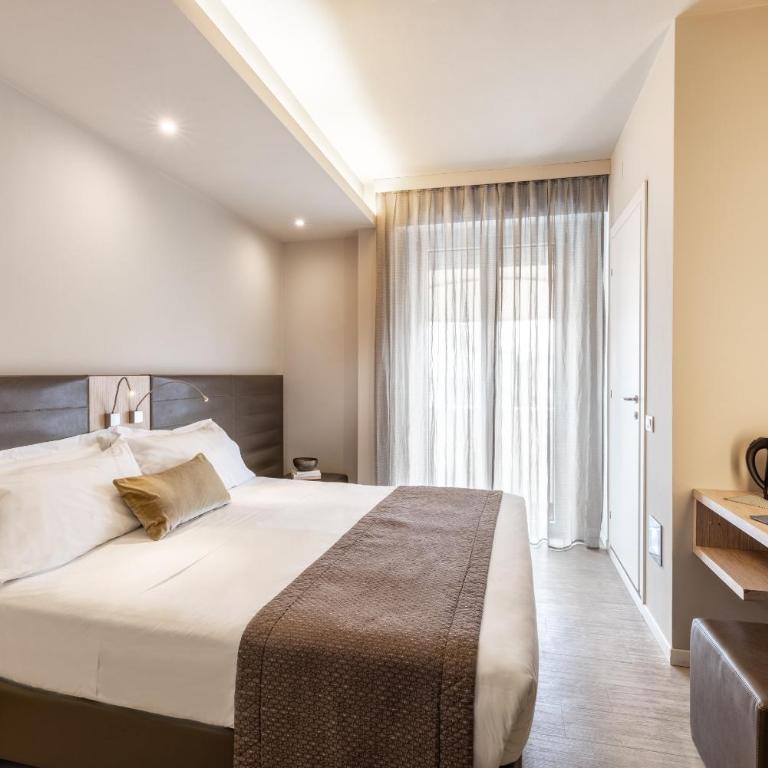 Hotel Dory - Superior Double Room - 4