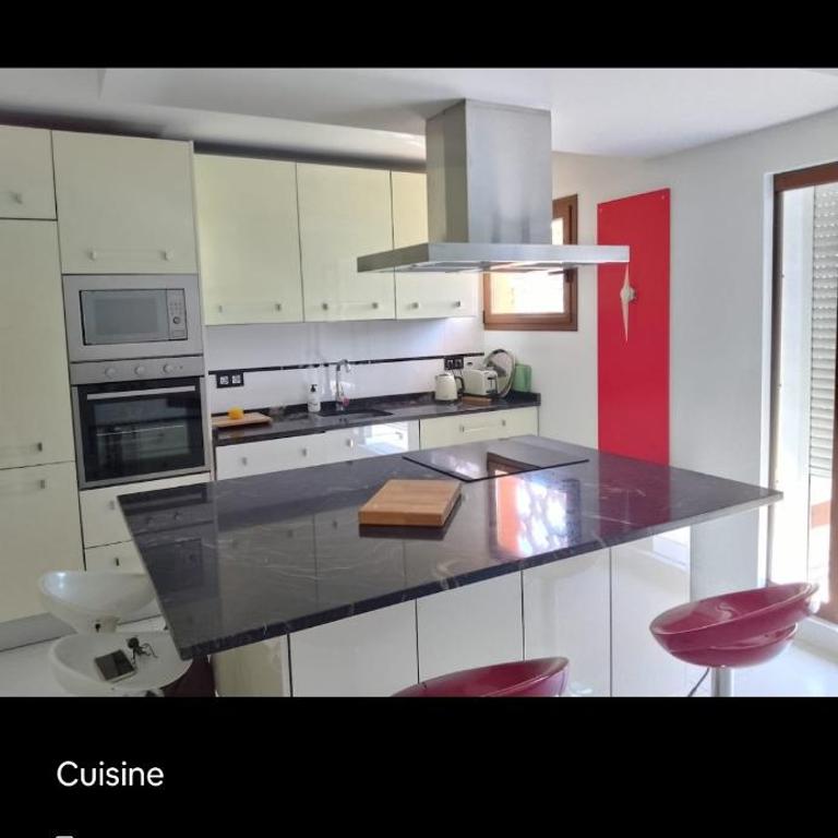 Apartamento con parking gratuito a 500 m de la playa - Apartamento de 2 dormitorios - 8