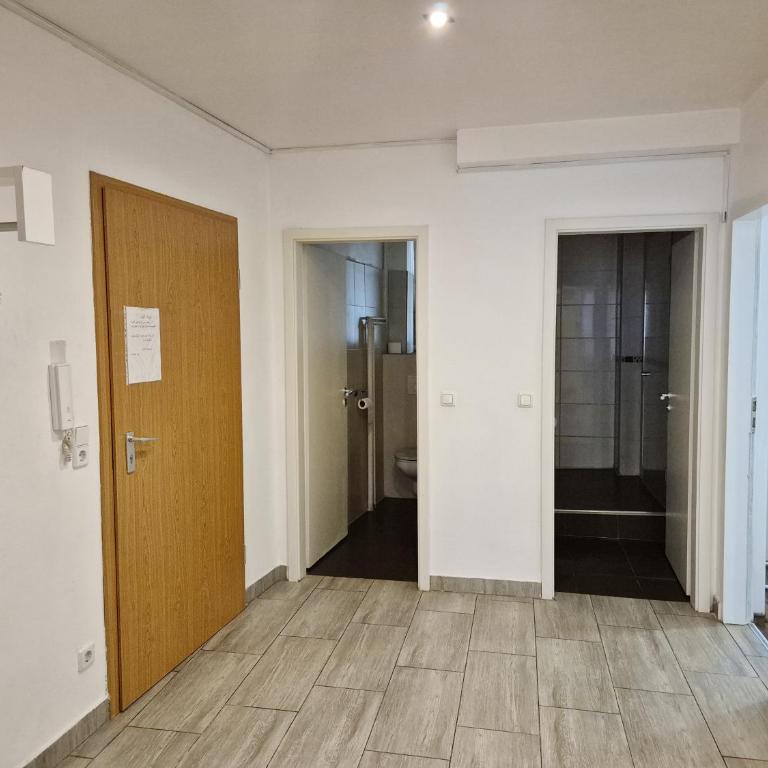 New City Center Stays 1 - Three-Bedroom Apartment - 8