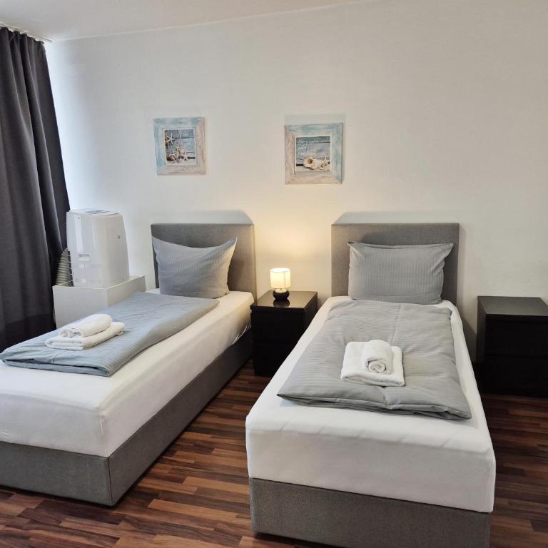 New City Center Stays 1 - Three-Bedroom Apartment - 15