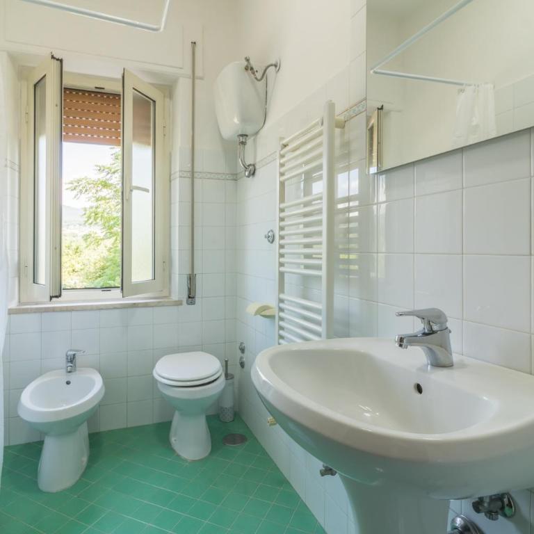 Riva Verde - Appartamento con 2 Camere da Letto - 10