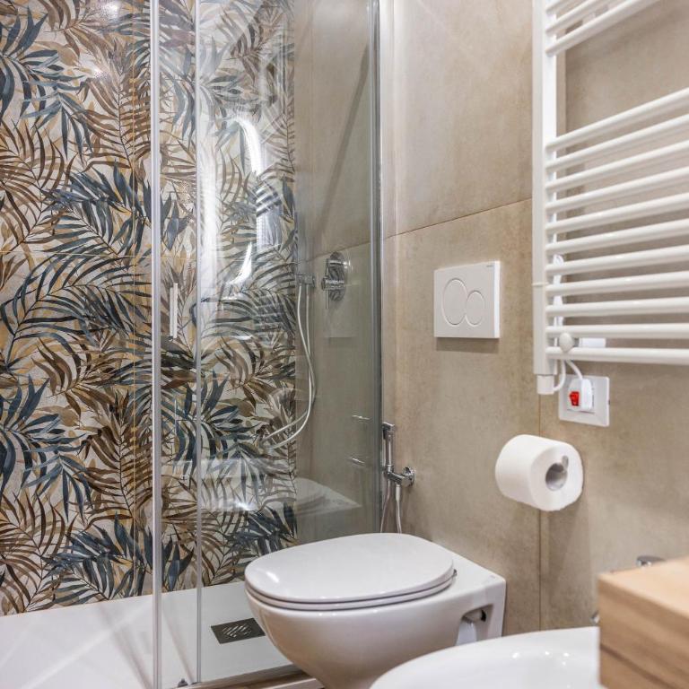 SUN HOUSE - Two-Bedroom Apartment with View - 21