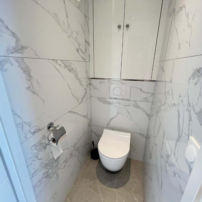 A085-Splendide appartement refait neuf avec vue mer - Appartement - 10
