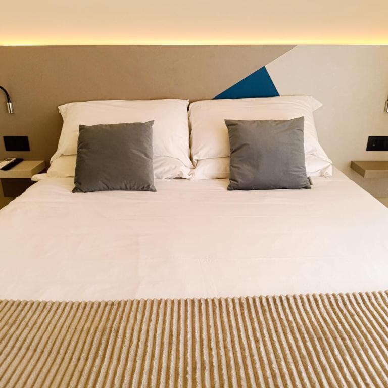 HoneyComb GuestHouse - Deluxe Double Room - 1