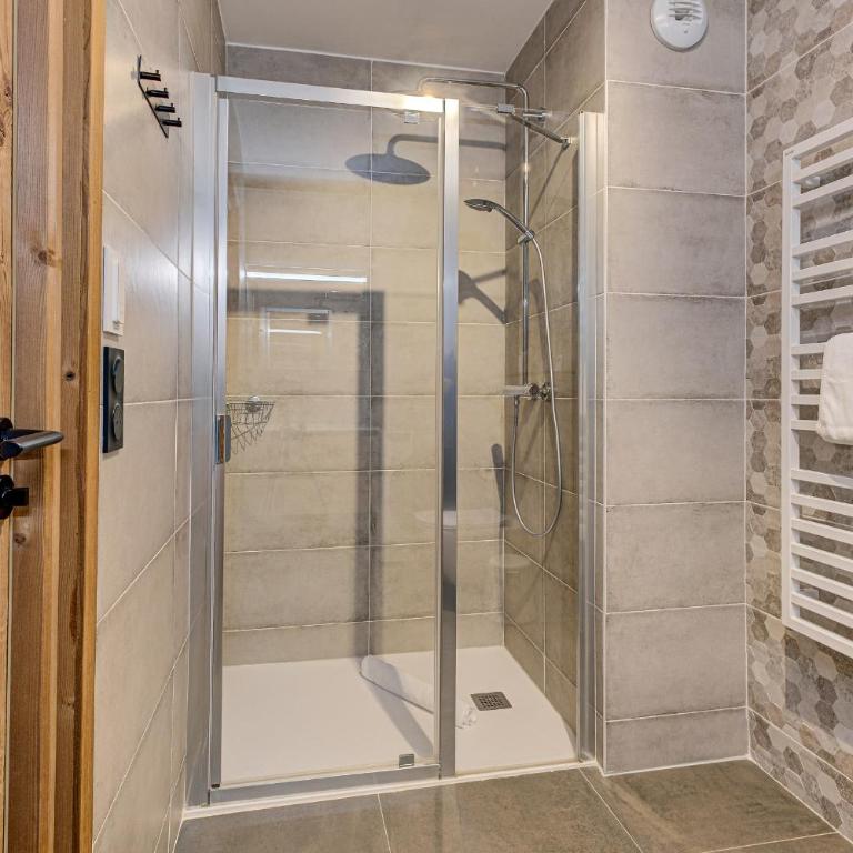 White Pearl Mountains Modern 2-bedroom apartment with great location - Apartamento - 8