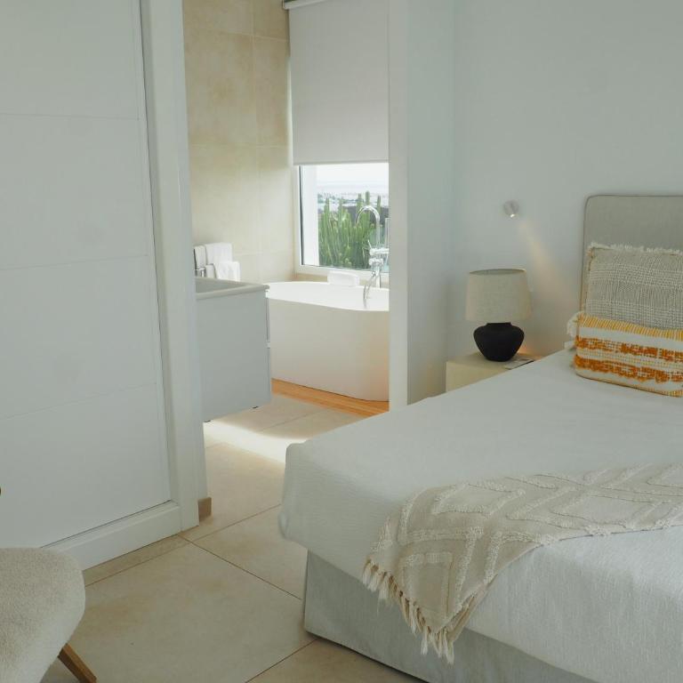 Villas Elements by Alondra - Three-Bedroom Villa - 2