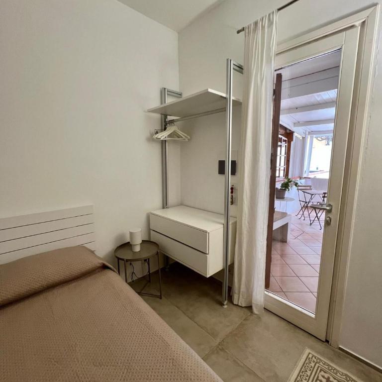 Faro 33 - Camera Matrimoniale con Bagno Privato - 8