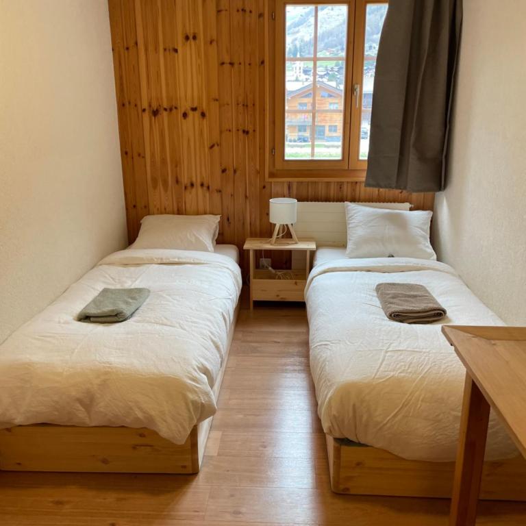 Grand appartement calme avec vue, balcon et parking couvert - One-Bedroom Apartment - 5