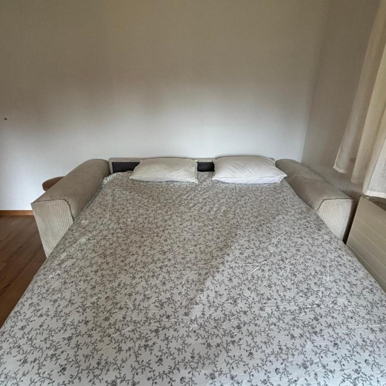 Grand appartement calme avec vue, balcon et parking couvert - One-Bedroom Apartment - 6