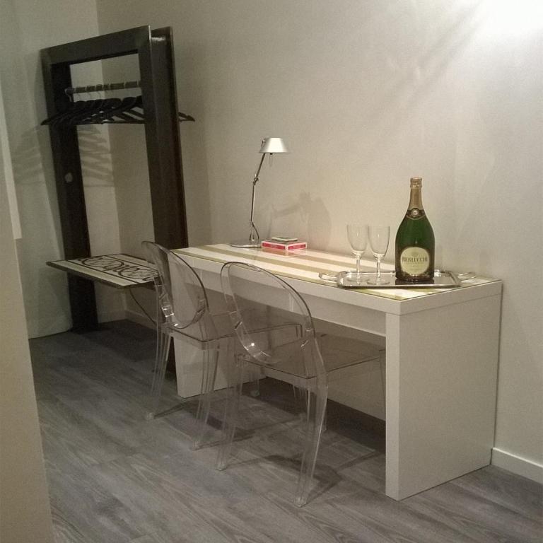 Il Cavaliere - Camera Matrimoniale con Bagno Privato - 9
