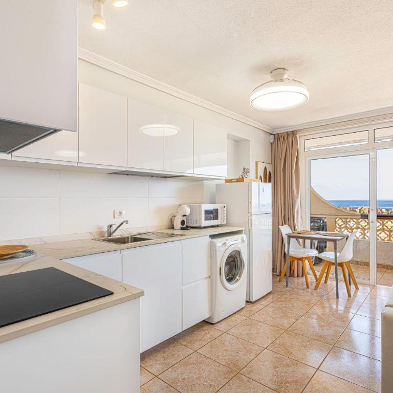 Amazing sea view apartment - One-Bedroom Apartment - 14