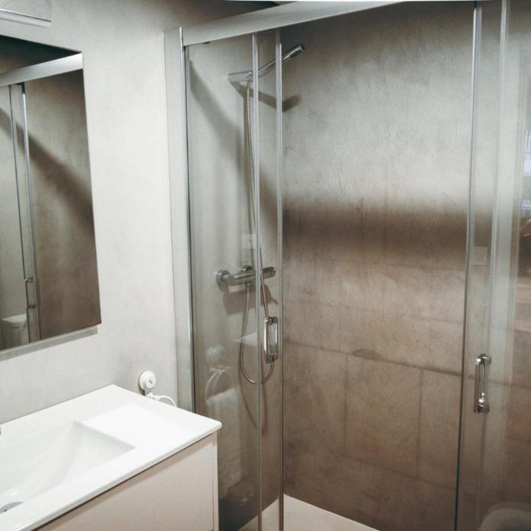 GROS ZURRIOLA BEACH WIFI TERRACE PARKING 20E night - Apartamento de 3 dormitorios - 9