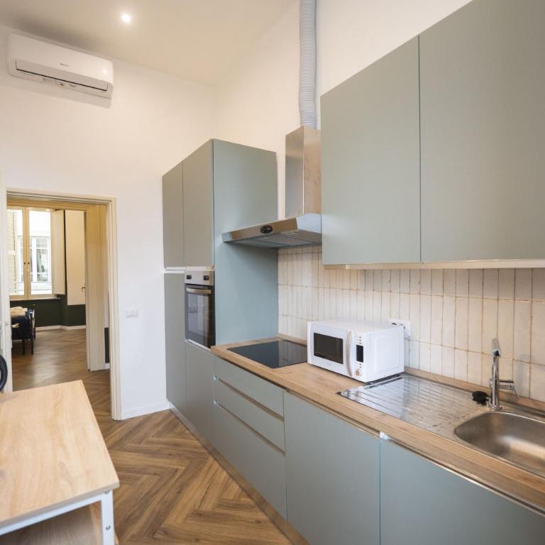 Barberini Grand Retreat with Terrace - Appartamento Premium con 3 Camere da Letto e Balcone - 21