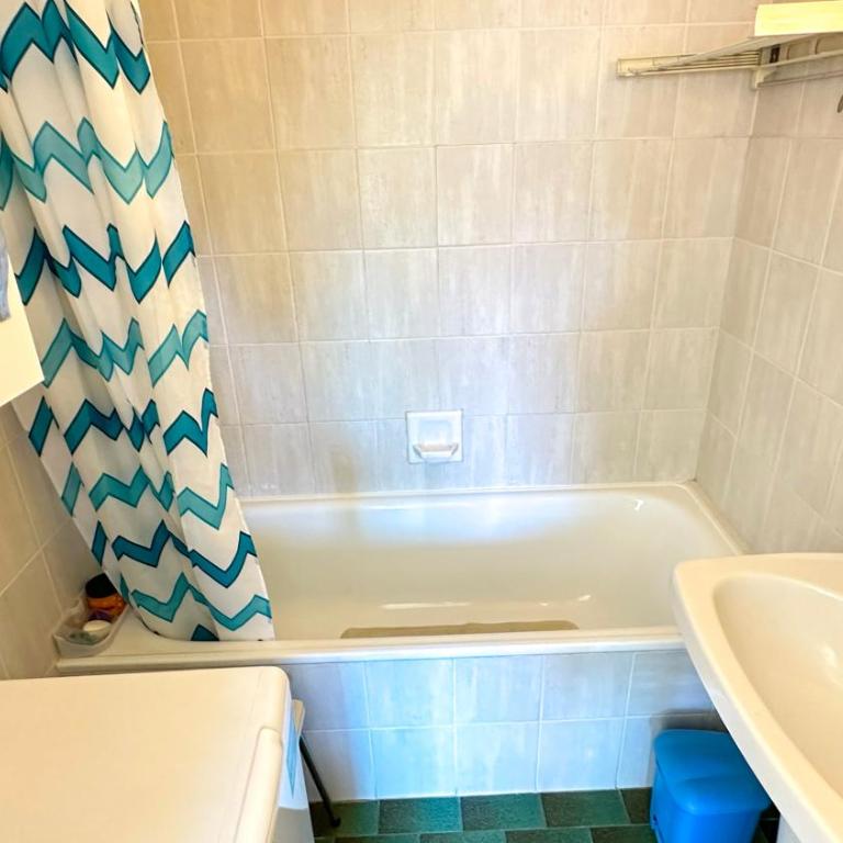 Apt Golfe-Juan à 300 m de la plage et près de Cannes 2, Centre et Gare - Appartement 1 Chambre - 43