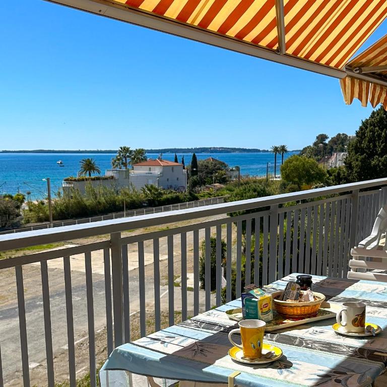 Apt Golfe-Juan à 300 m de la plage et près de Cannes 2, Centre et Gare - Appartement 1 Chambre - 2