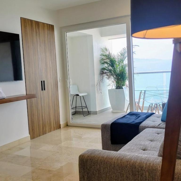 Amazing Beachfront 1BR/2Bath including Breakfast - One-Bedroom Apartment - 12