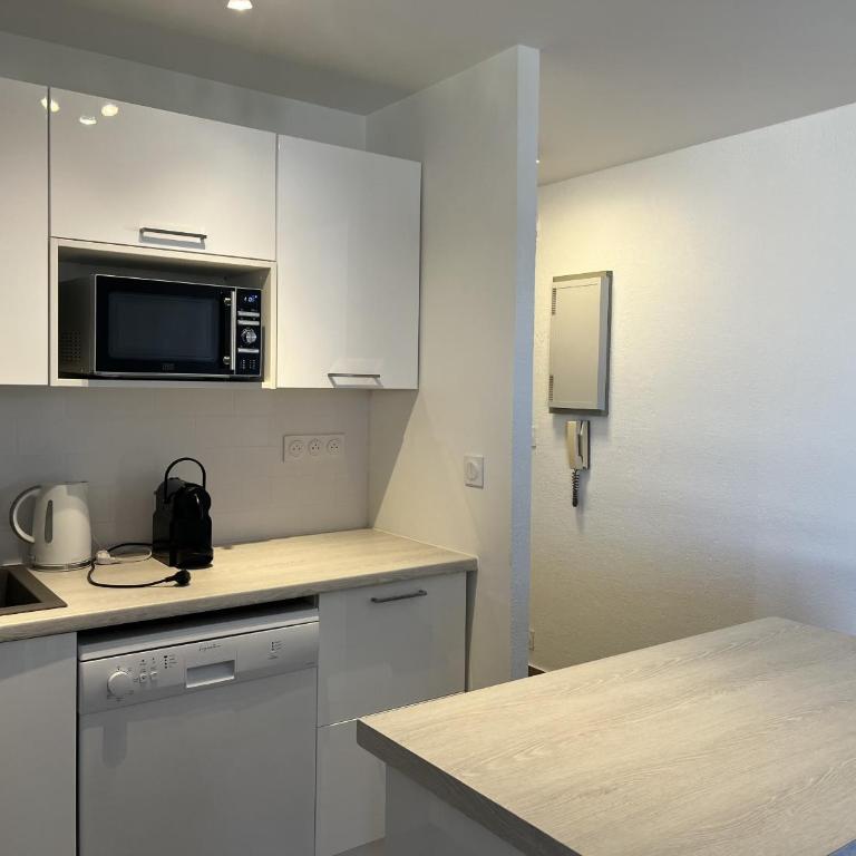 LA MIOUGRANO T3 etat neuf 5-6p, climatise, 300m de la - Appartamento con Vista e Balcone - 2