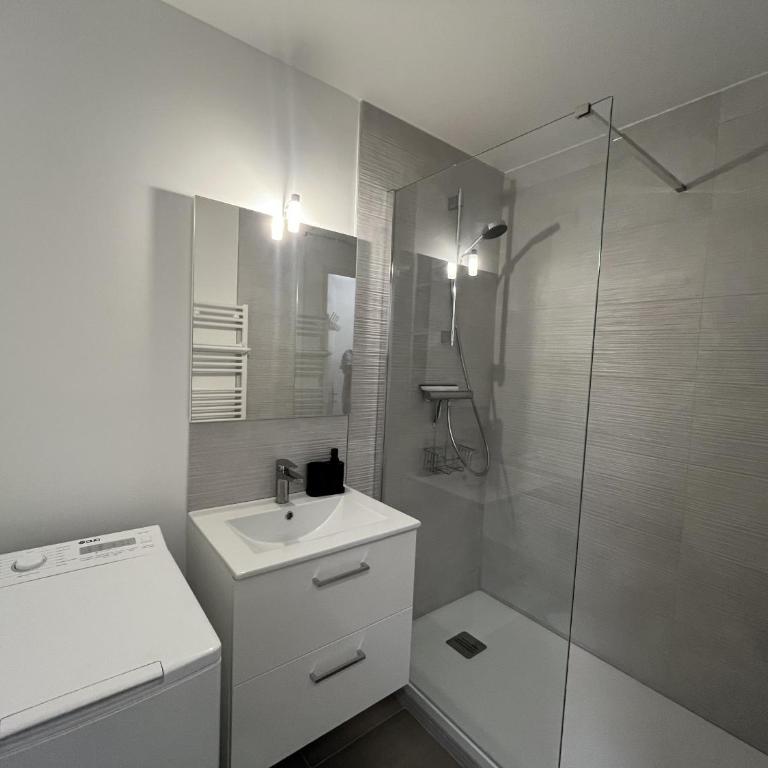 LA MIOUGRANO T3 etat neuf 5-6p, climatise, 300m de la - Appartamento con Vista e Balcone - 4