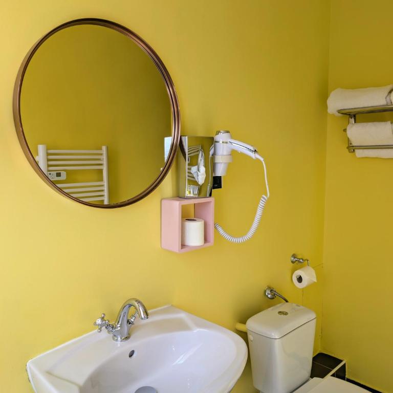 Hôtel Mademoiselle - Chambre Double Économique - 5