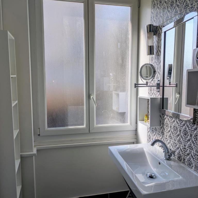 Hôtel Mademoiselle - Chambre Triple Supérieure - 10