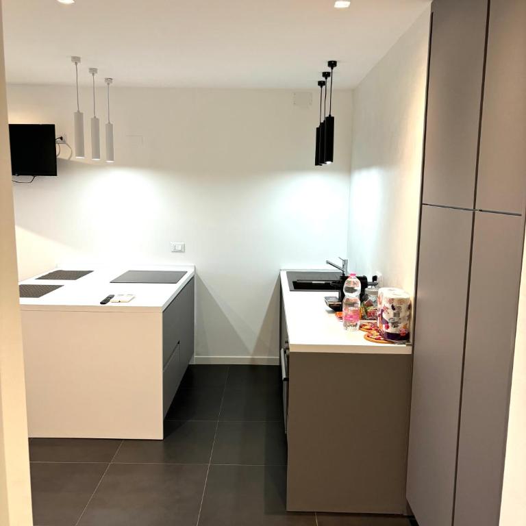 FabFour - Piazza Fontana - Appartamento con 2 Camere da Letto - 5