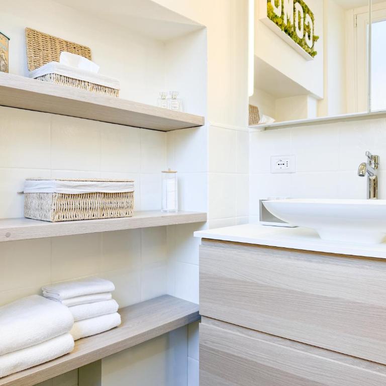 Rock, Love & Lake - Stylish Apartment Steps from the Lake - Appartamento con 1 Camera da Letto - 12