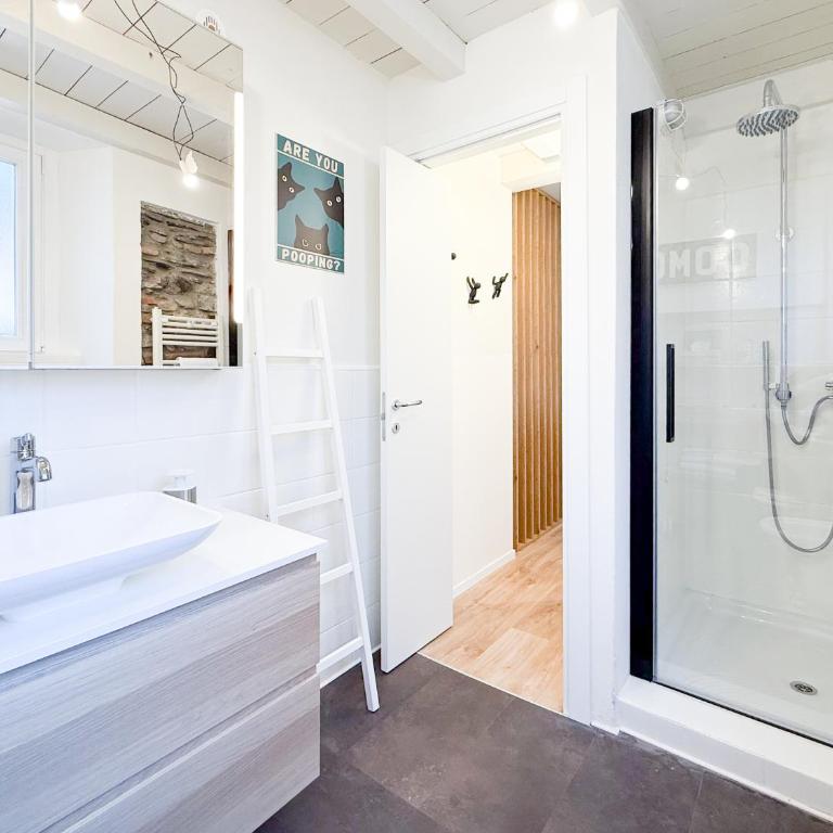 Rock, Love & Lake - Stylish Apartment Steps from the Lake - Appartamento con 1 Camera da Letto - 26