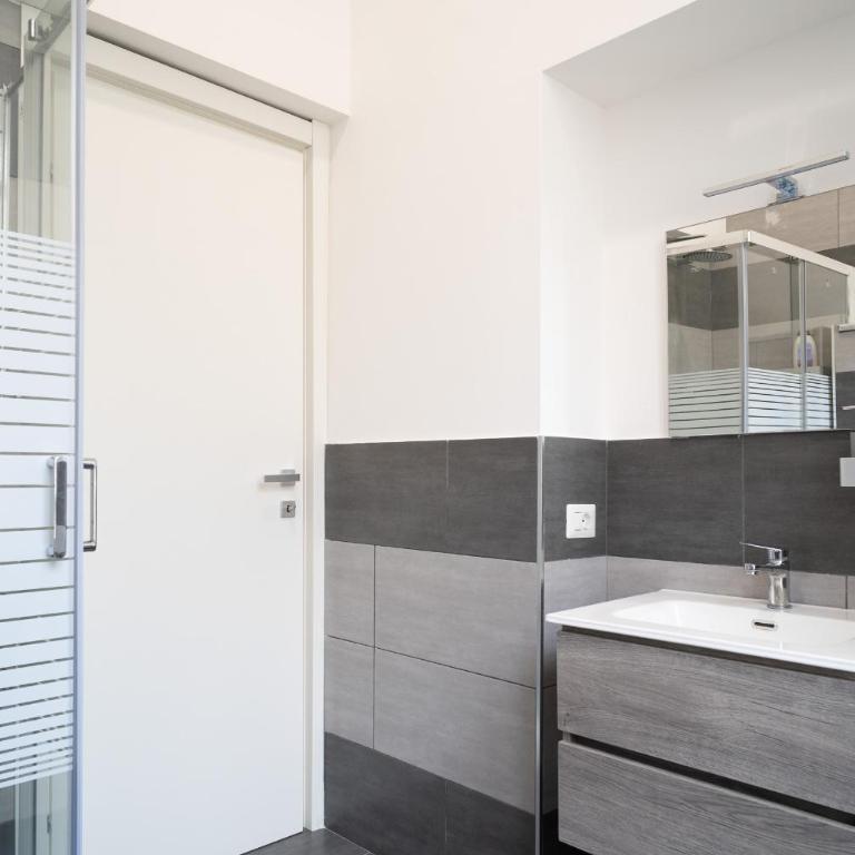 B&B Università - Camera Familiare con Bagno Privato - 7