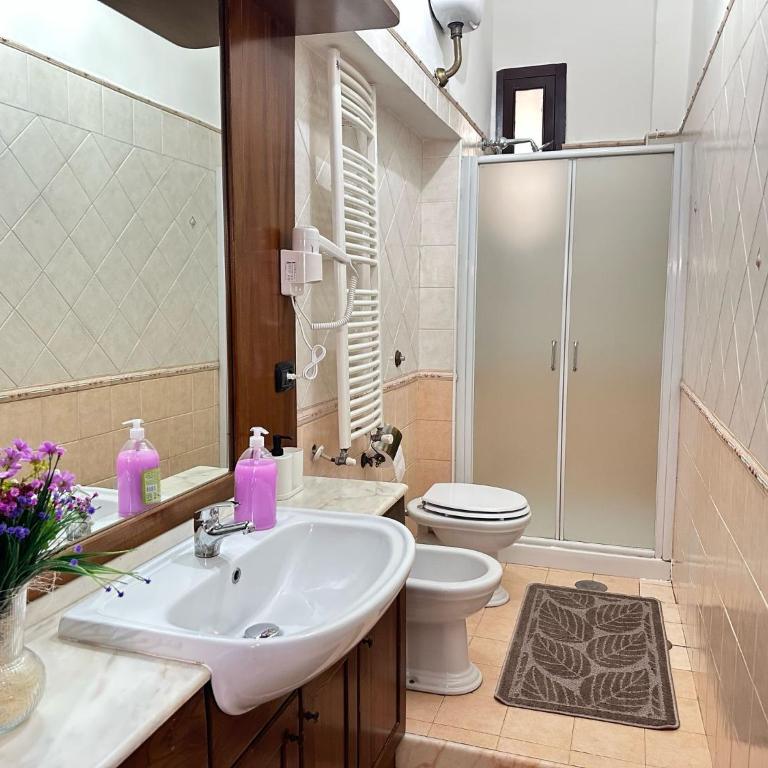 La Casa di Linda - Appartamento con 3 Camere da Letto e con Balcone - 17