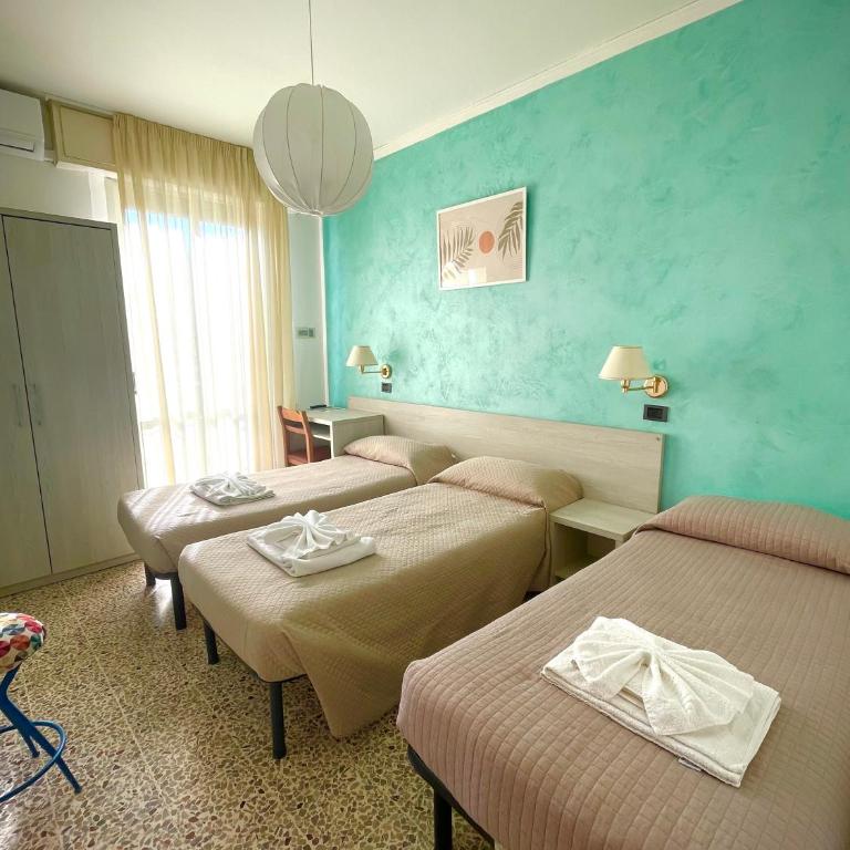 Hotel Reale - Camera Tripla - 10